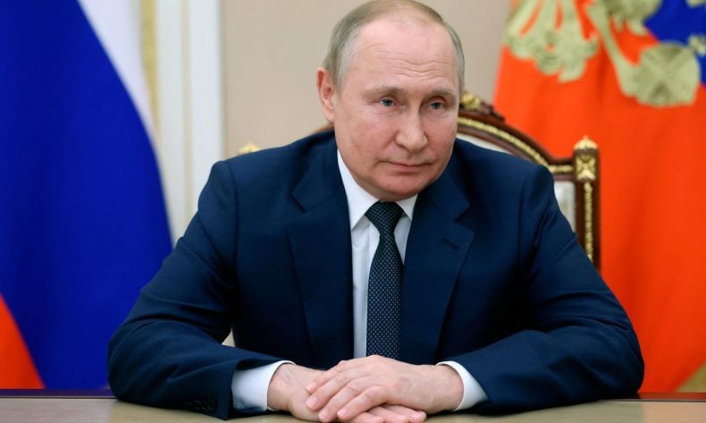 Vladimir Putin Beri Selamat kepada Pasukan Rusia yang Merebut Luhansk dari Ukraina