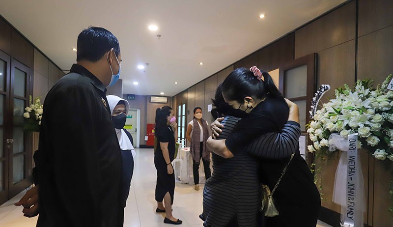 Suasana Haru Rumah Duka Bob Tutupoly - Bagian 3