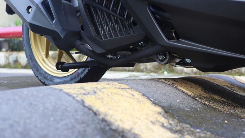 Begini Tips Menghindari Bagian Bawah Motor Kegasruk