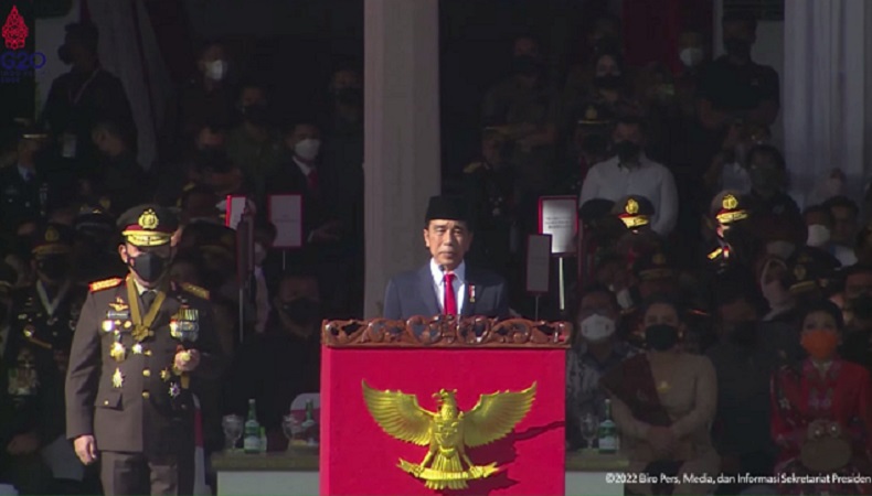 Jokowi Ngaku Sering Pantau Kinerja Polri : Hati-hati, Bekerjalah dengan Presisi