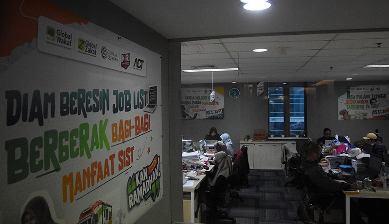 Kemensos Cabut Izin Pengumpulan Uang dan Barang ACT - Bagian 1