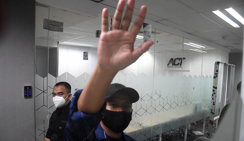 Kemensos Cabut Izin Pengumpulan Uang dan Barang ACT - Bagian 2