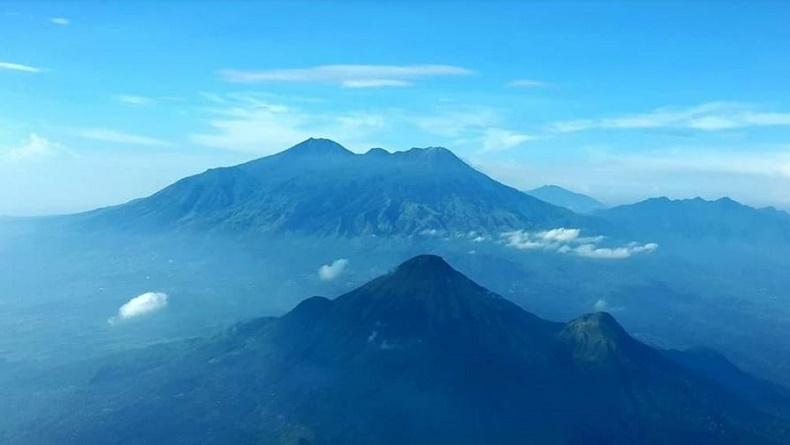 Rekomendasi Gunung yang Cocok Didaki untuk Pemula di Jawa Tengah saat 17 Agustus