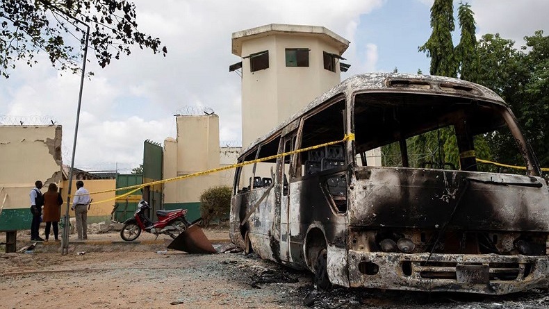 Pemberontak Ledakkan Penjara, Ratusan Narapidana Kabur