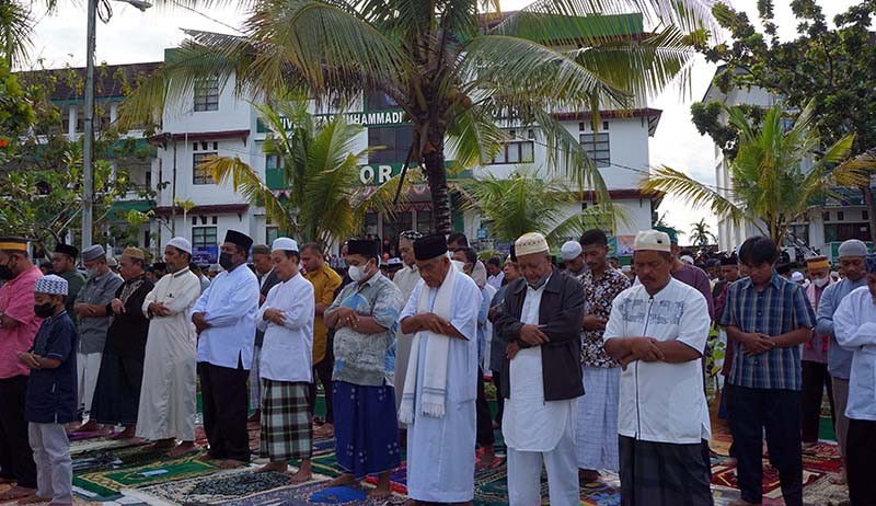 Umat Muslim Kota Sorong Laksanakan Salat Idul Adha Pagi Ini - Bagian 1