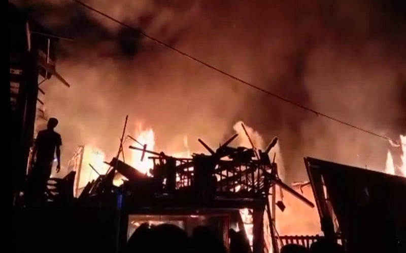 Kebakaran di Empat Lawang, 3 Rumah Hangus dan 11 Lainnya Rusak 