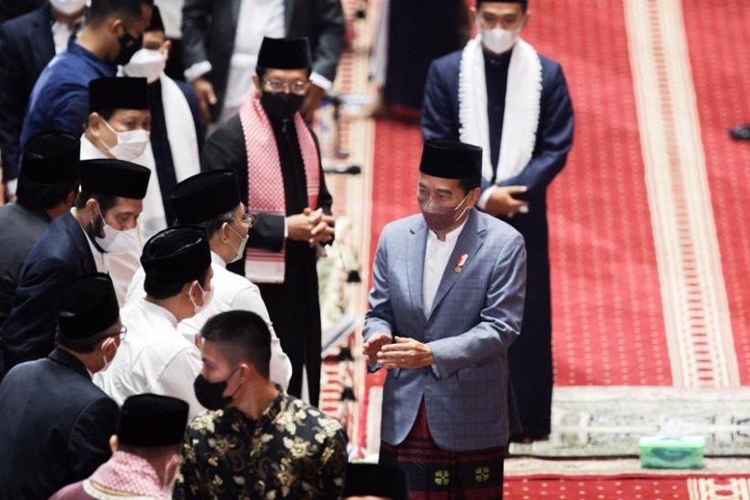 Didampingi Sejumlah Menteri, Presiden Jokowi Salat Idul Adha di Masjid Istiqlal - Bagian 9