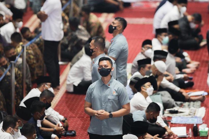 Didampingi Sejumlah Menteri, Presiden Jokowi Salat Idul Adha di Masjid Istiqlal - Bagian 10