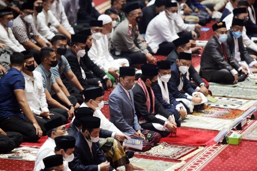 Didampingi Sejumlah Menteri, Presiden Jokowi Salat Idul Adha di Masjid Istiqlal - Bagian 3
