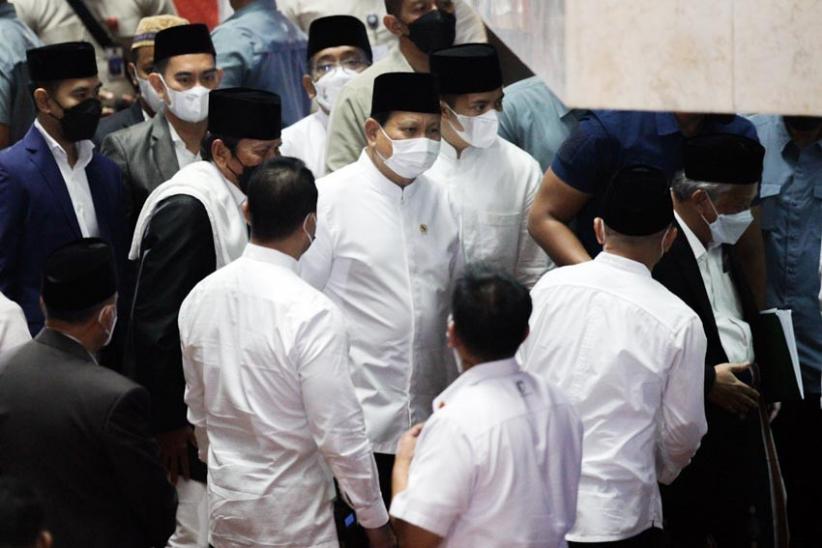 Didampingi Sejumlah Menteri, Presiden Jokowi Salat Idul Adha di Masjid Istiqlal - Bagian 5