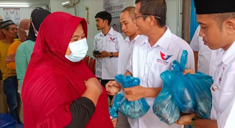 Dapat Paket Daging Kurban, Warga Medan: Senang Sekali, Terima Kasih Perindo