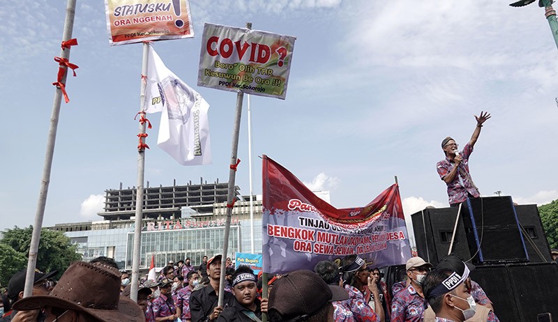 Ratusan Perangkat Desa Unjuk Rasa, Ini Tuntutannya - Bagian 2