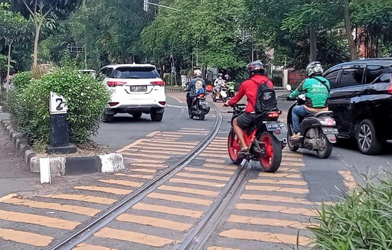 Misteri Rel Bengkong Di Purwosari Solo, Jalur Gaib Yang Bikin Penasaran