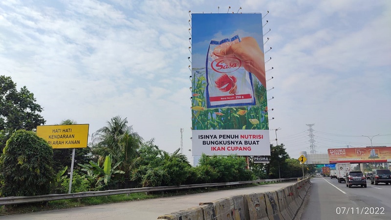 Kreatif, Berani, dan Berbeda, Billboard Sasa Curi Perhatian Netizen Ibu Kota