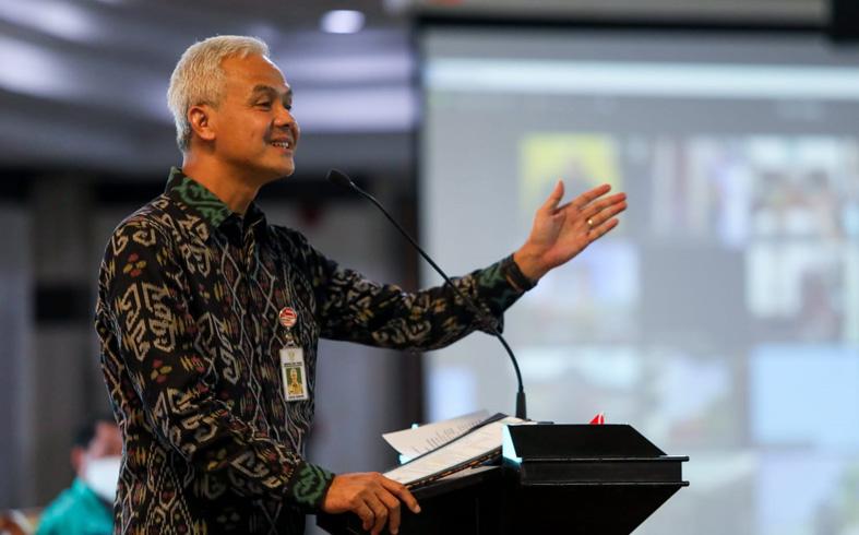 title Ganjar Beri Peringatan Keras kepada 126 Kepala Sekolah : Langgar Pakta Integritas, Saya Copot Ganjar Beri Peringatan Keras kepada 126 Kepala Sekolah : Langgar Pakta Integritas, Saya Copot