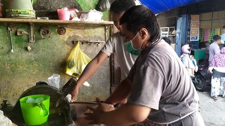 Jasa Penggilingan Daging di Banjarnegara Diserbu Pelanggan saat Momen Idul Adha