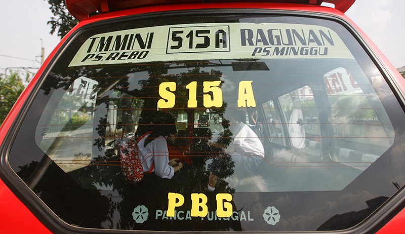 Angkot Tidak Pisahkan Penumpang Laki dan Perempuan, Izin Trayek Bakal Dicabut - Bagian 1