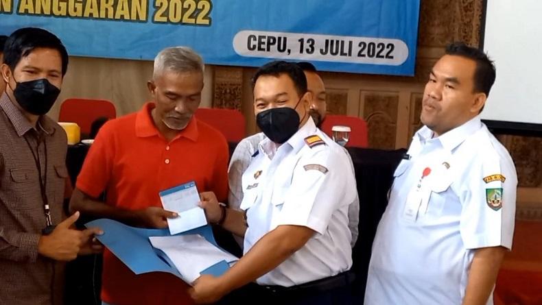 Terima Uang Pembebasan Lahan Bandara Ngloram, Puluhan Warga Blora Mendadak Kaya