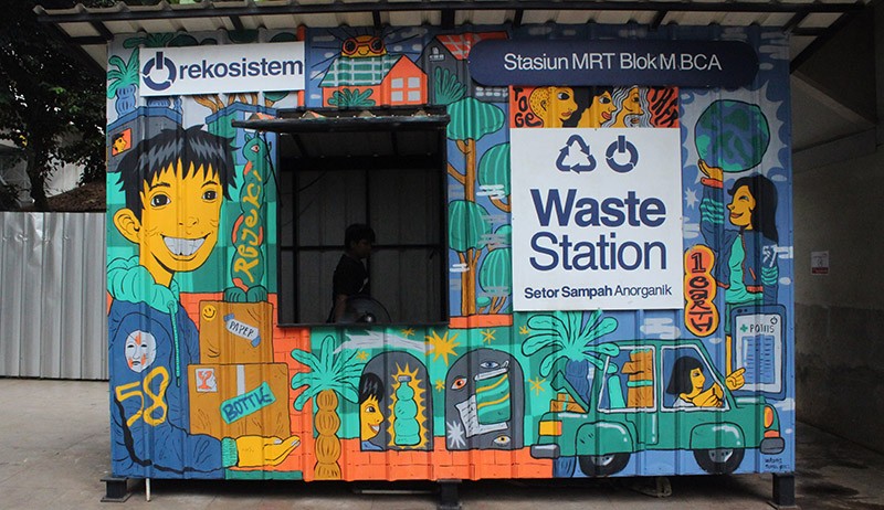 Tukar Sampah dengan Poin Gopay di Stasiun MRT Blok M - Bagian 1