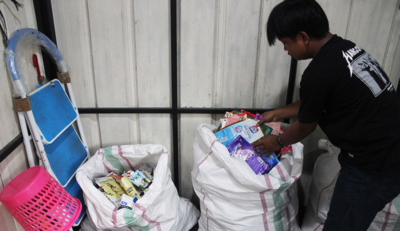 Tukar Sampah dengan Poin Gopay di Stasiun MRT Blok M - Bagian 2