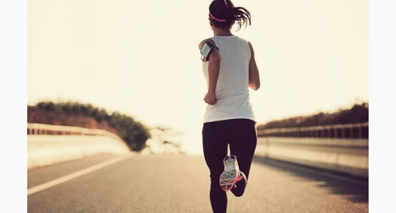 Gemar Olahraga Lari, Ketahui Nutrisi yang Wajib Dikonsumsi hingga Teknik Latihannya 