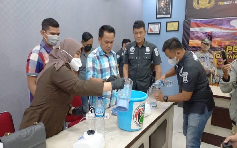 Polisi Musnahkan Narkotika dari Pengedar di Sekitar Sungai Musi Palembang 