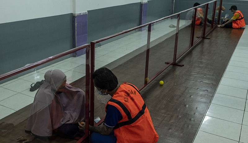 Potret Warga Binaan Bertemu Keluarga setelah Tatap Muka Dihentikan 2,5 Tahun - Bagian 3