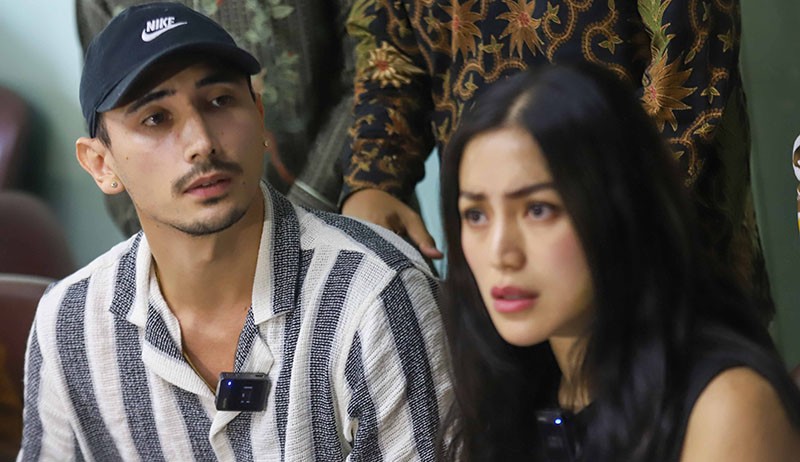 Ekspresi Jessica Iskandar Kena Tipu, Rugi Rp10 Miliar dan 11 Mobil Mewah - Bagian 3