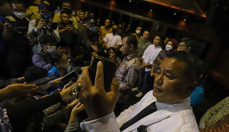 Menteri Bahlil Lahadalia Cek Masalah Perizinan Holywings - Bagian 3