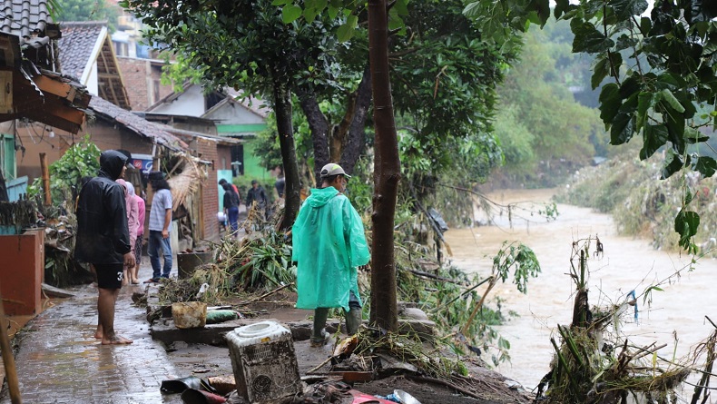 BMKG: Hujan Deras Disertai Petir dan Angin Kencang Berpotensi Landa Garut selama Sepekan