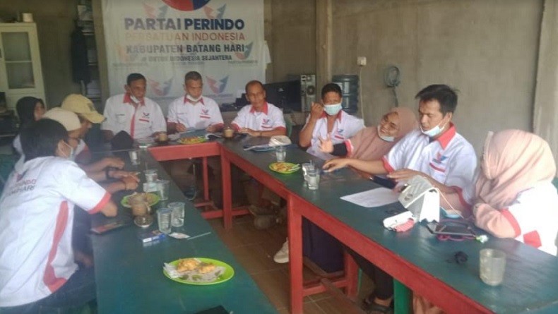 Daftar Bacaleg, Puluhan Warga Datangi Kantor DPD Perindo Kabupaten Batanghari
