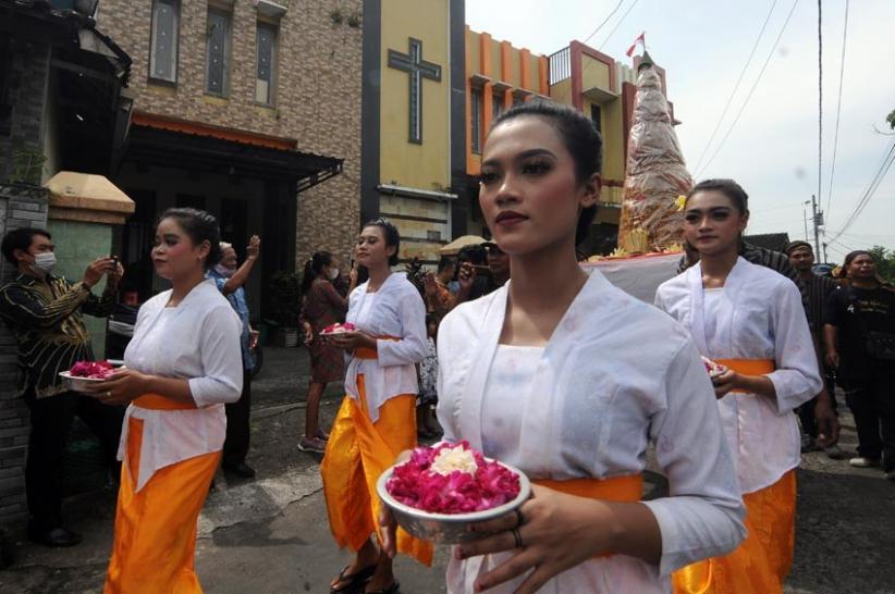 Potret Kirab Cethik Geni di Klaten Jawa Tengah - Bagian 1
