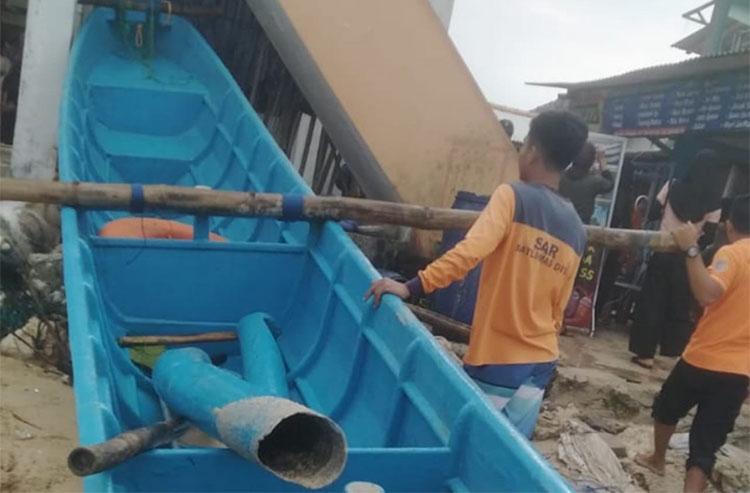 Dampak Gelombang Pasang, 6 Perahu Nelayan di Gunungkidul Rusak