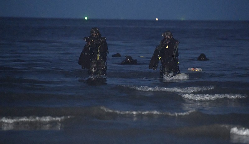 Senyap, Kopaska TNI Menyusup melalui Tabung Peluncur Torpedo Kapal Selam - Bagian 1
