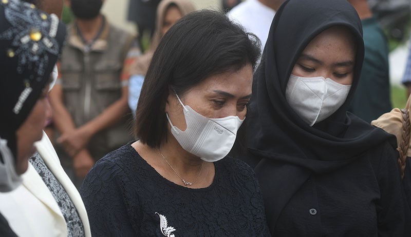 Suasana Haru Pemakaman Korban Penembakan KKB Papua - Bagian 3