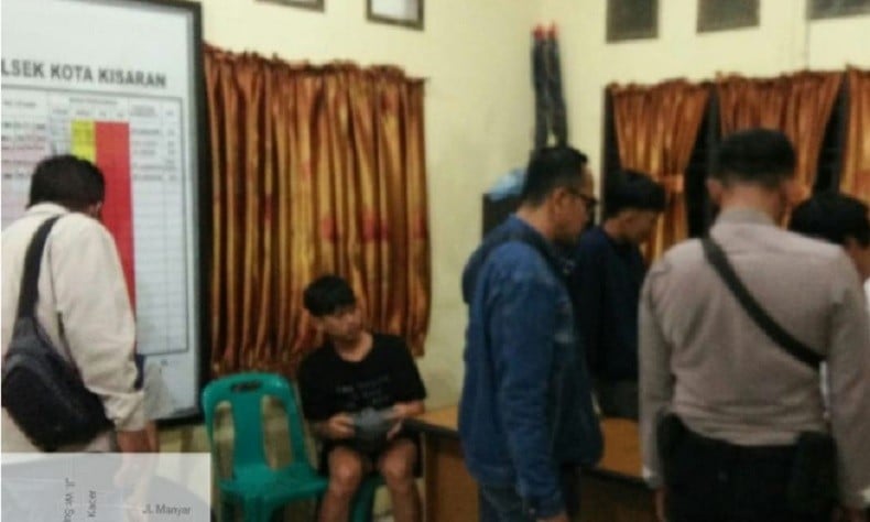 12 Remaja Hendak Tawuran di Kisaran Asahan Ditangkap, Bawa Parang dan Arit
