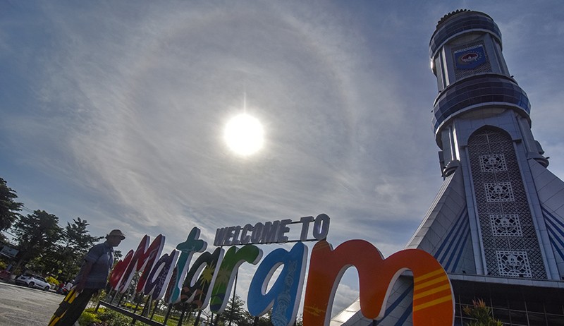 Penampakan Fenomena Halo Matahari di Mataram - Bagian 1