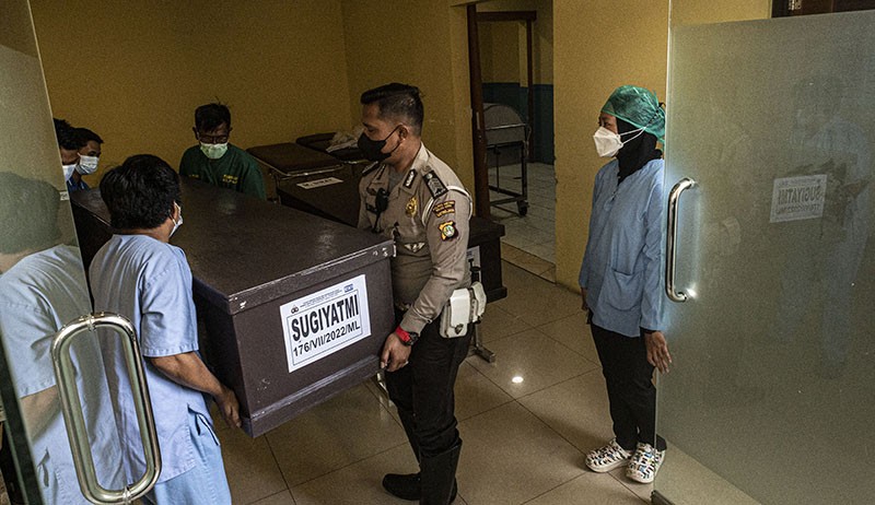 7 Jenazah Korban Kecelakaan Truk Tangki di Cibubur Diserahkan ke Keluarga  - Bagian 3
