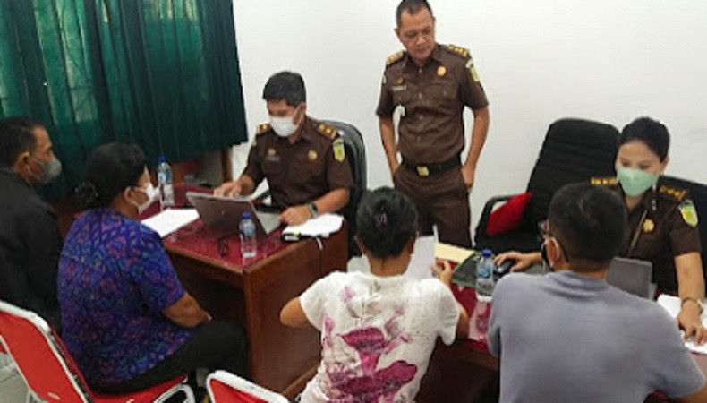 title Pengurus LPD di Bali Ramai-Ramai Kembalikan Uang Hasil Korupsi Pengurus LPD di Bali Ramai-Ramai Kembalikan Uang Hasil Korupsi