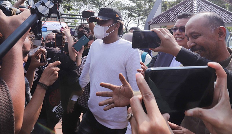 Sule dan Natalie Holscher Hadiri Sidang Perdana Kasus Perceraian - Bagian 3