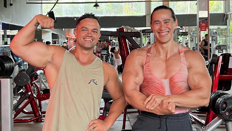 4 Cara Menghambat Proses Penuaan Ala Ade Rai, Ini Tips Paling Umum