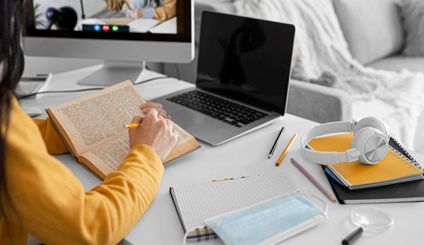 10 Cara Menghasilkan Uang Lewat Internet untuk Pelajar, Dapatkan Cuan Tanpa Minta Tambahan Uang Jajan!