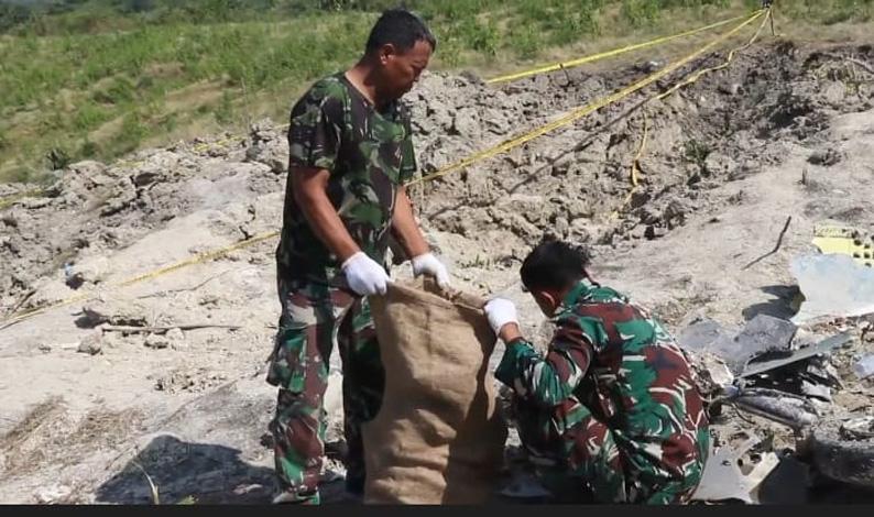 title Ratusan Personel Raider Dikerahkan Tuntaskan Evakuasi Serpihan Pesawat T-50i Golden Eagle Ratusan Personel Raider Dikerahkan Tuntaskan Evakuasi Serpihan Pesawat T-50i Golden Eagle