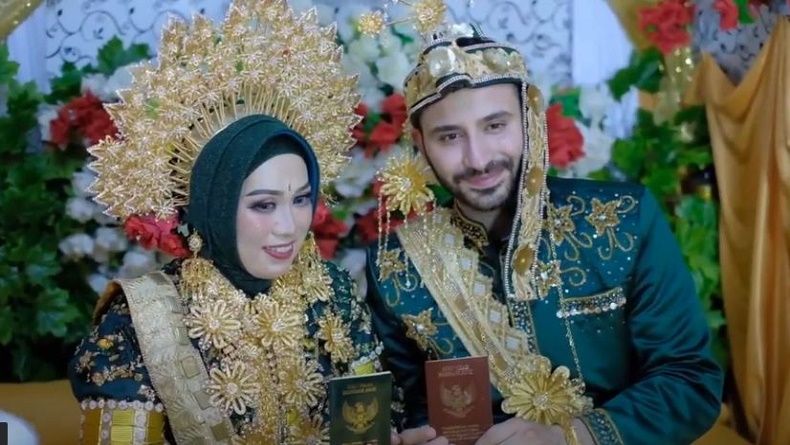 Viral Pria Turki Nikahi Perempuan Bugis di Muna, Jatuh Cinta usai Kenalan di Medsos