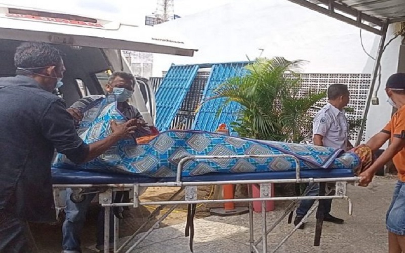 title Angkat Telepon, Calon Kades di Ogan Ilir Ditembak Mati di Depan Rumah Angkat Telepon, Calon Kades di Ogan Ilir Ditembak Mati di Depan Rumah