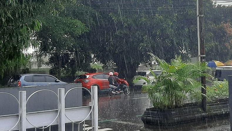 BMKG Ingatkan Sejumlah Daerah di Jateng Berpotensi Terjadi Cuaca Ekstrem