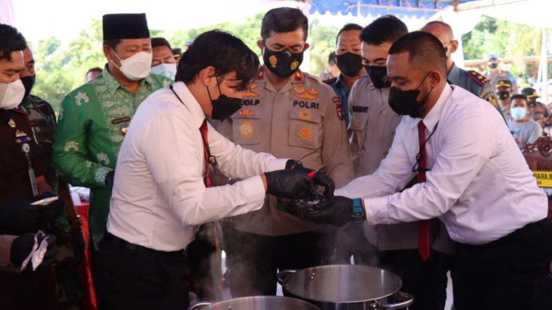 Polda Kepri Musnahkan 48.473,22 Gram Kokain di Kepulauan Anambas