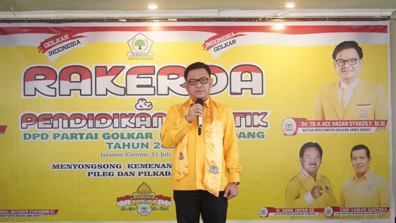 Di Sumedang Kang Ace Paparkan Keunggulan Airlangga sebagai Capres dari Golkar