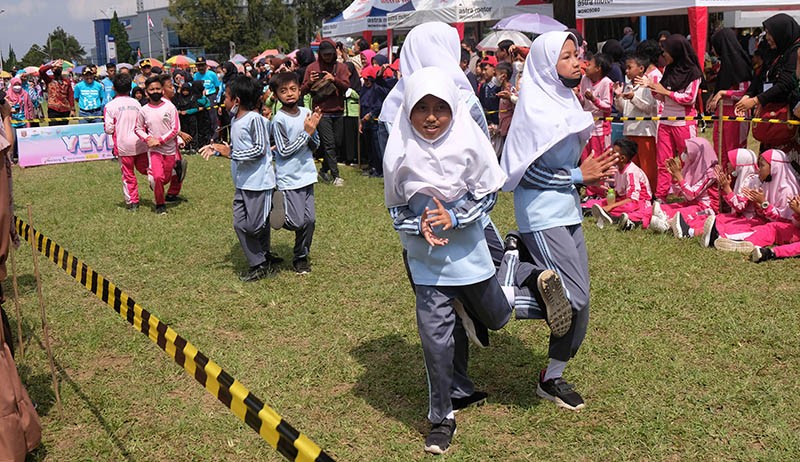 Serunya Ratusan Pelajar Ikuti Perlombaan Permainan Tradisional  - Bagian 3