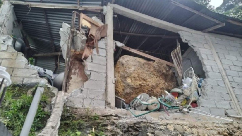 Ratusan Rumah di Ambon Rusak Diterjang Banjir dan Tanah Longsor